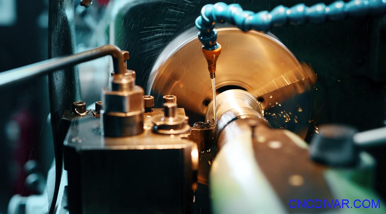 معرفی انواع و کاربرد دستگاه تراش cnc